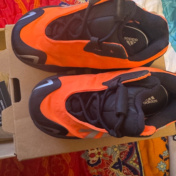 Yeezy - Picture 4 of 8